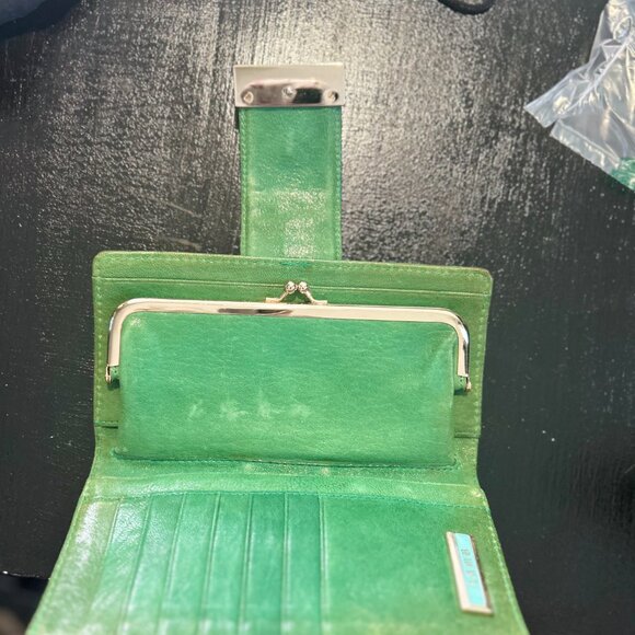 L.A.M.B. by Gwen Stefani Green Leather Wallet - Picture 5 of 7